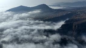 CHINA-HEBEI-TAIHANG MOUNTAINS-SCENERY-CLOUDS (CN)