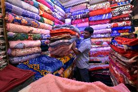 BANGLADESH-DHAKA-MARKET-CHINESE BLANKET