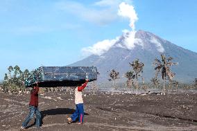INDONESIA-LUMAJANG-MOUNT SEMERU-ERUPTION-AFTERMATH
