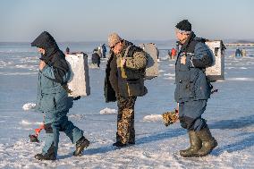 RUSSIA-VLADIVOSTOK-ICE FISHING