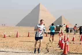 (SP) EGYPT-CAIRO-PYRAMIDS HALF MARATHON