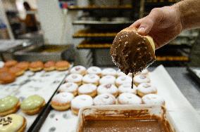 ISRAEL-KIRYAT SHMONA-HANUKKAH-DONUTS
