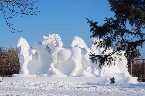 CHINA-HEILONGJIANG-HARBIN-SNOW SCULPTURE-EXPO (CN)