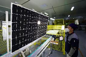 CHINA-HEBEI-NEW ENERGY (CN)