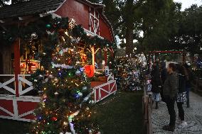 U.S.-SAN JOSE-CHRISTMAS-DECORATION