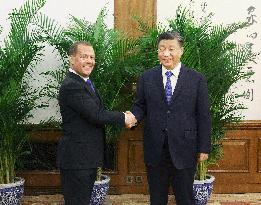 CHINA-BEIJING-XI JINPING-RUSSIA-DMITRY MEDVEDEV-MEETING (CN)