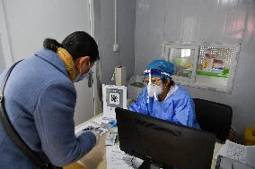 CHINA-FEVER CLINICS (CN)