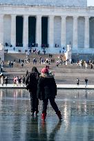 U.S.-WASHINGTON, D.C.-COLD CHRISTMAS