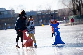 CHINA-BEIJING-SHICHAHAI-ICE RINK (CN)