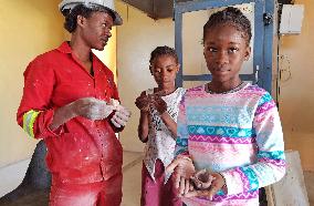 NAMIBIA-ONDANGWA-POTTERY-MAKING ART-MODERNIZATION-ENTREPRENEUR