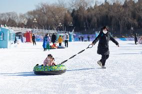 CHINA-BEIJING-PARK-ICE AND SNOW-AMUSEMENT (CN)