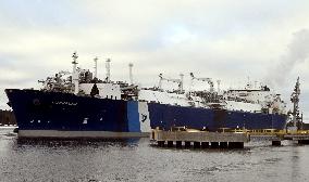 The floating LNG terminal FSRU Exemplar