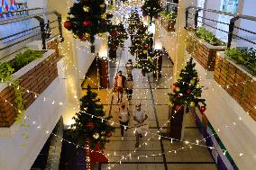 INDONESIA-JAKARTA-DECORATIVE LIGHTING-NEW YEAR