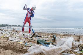 INDONESIA-BALI-TRASH CLEANING
