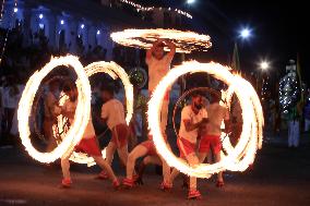 SRI LANKA-KELANIYA-PERAHERA FESTIVAL-CELEBRATION