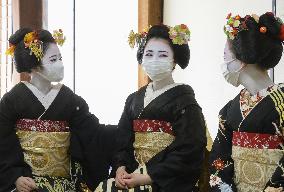 Geiko and maiko in Kyoto start work in 2023