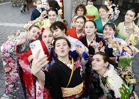 Ukrainian students in Japan