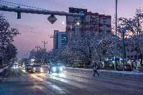 UZBEKISTAN-TASHKENT-SNOW