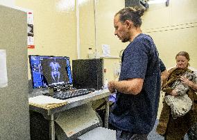 SOUTH AFRICA-JOHANNESBURG-ZOO-HEALTH CHECK