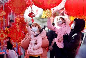 #CHINA-NEW YEAR CELEBRATION-DECORATIONS (CN)