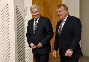 Tasavallan presidentti ja Tanskan ulkoministeri Rasmussen tapaavat