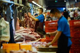 Xinhua Headlines: A happy holiday feast for Chinese amid global inflation woes -- how?