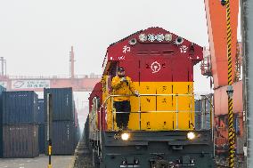 CHINA-CHONGQING-LAND-SEA TRADE CORRIDOR-FREIGHT TRAIN (CN)