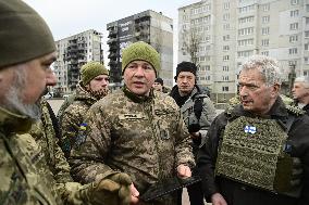 Finnish Presdent Niinistö visiting war-torn Ukraine