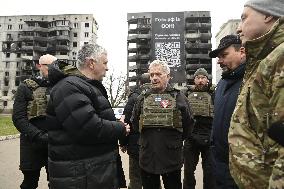 Finnish Presdent Niinistö visiting war-torn Ukraine
