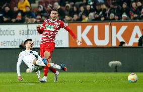 (SP)GERMANY-AUGSBURG-FOOTBALL-BUNDESLIGA-AUGSBURG VS MOENCHENGLADBACH