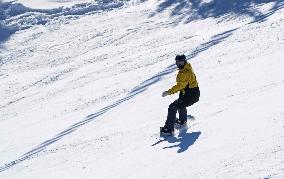 CHINA-XINJIANG-URUMQI-WINTER TOURISM (CN)