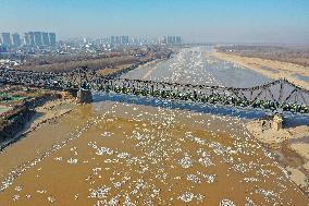 CHINA-SHANDONG-YELLOW RIVER-ICE JAM (CN)