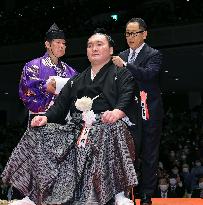 Sumo: Ex-yokozuna Hakuho's retirement ceremony