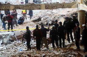 PAKISTAN-PESHAWAR-BLAST-DEATH TOLL