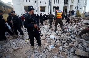 PAKISTAN-PESHAWAR-BLAST-DEATH TOLL