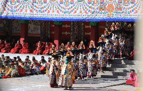CHINA-GANSU-XIAHE-LABRANG MONASTERY-DANCE (CN)