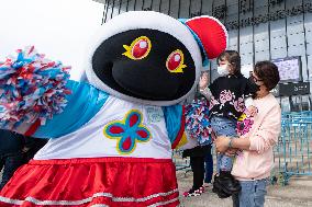 CHINA-MAINLAND-MACAO-TOUR GROUP-RESUMPTION-WELCOMING CEREMONY (CN)