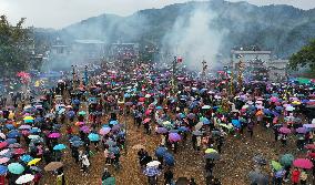 CHINA-GUANGXI-RONGSHUI-TRADITION-"POHUI" FESTIVAL(CN)