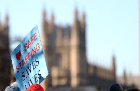 BRITAIN-LONDON-HEALTH WORKERS-STRIKE