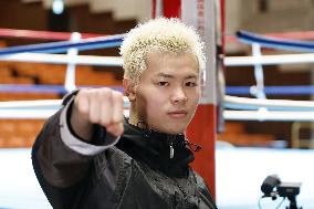 Mixed martial arts fighter Nasukawa becomes pro boxer