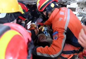 TÜRKIYE-HATAY-EARTHQUAKES-CHINESE RESCUE TEAM-WOMAN SURVIVOR-RESCUE