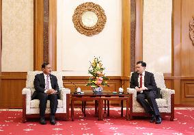 CHINA-BEIJING-QIN GANG-CAMBODIAN DEPUTY PM AND FM-MEETING (CN)