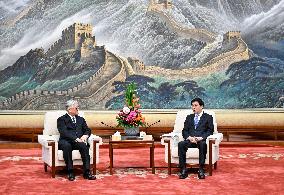 CHINA-BEIJING-WANG HUNING-KMT VICE CHAIRMAN-MEETING (CN)