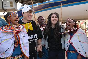 KENYA-NAIROBI-CHINESE TOUR GROUP-ARRIVAL