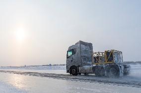 CHINA-HEIHE-TRIAL RUN OF VEHICLES(CN)