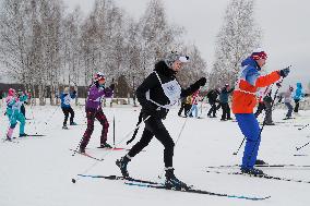 (SP)RUSSIA-KHIMKI-MASS SKIING