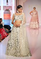 SRI LANKA-KANDY-FASHION SHOW