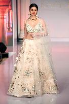 SRI LANKA-KANDY-FASHION SHOW