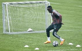 (SP)GERMANY-MUNICH-FOOTBALL-UEFA CHAMPIONS LEAGUE-BAYERN MUNICH-TRAINING SESSION