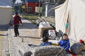 Syrian refugees in quake-hit Turkey